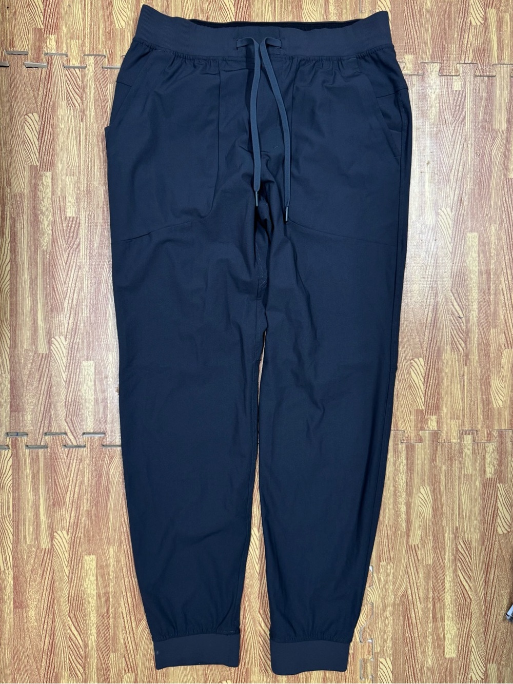 Lululemon ABC Joggers Mens Large Black Athletic Pants LM5AOLS Athleisure Stretch